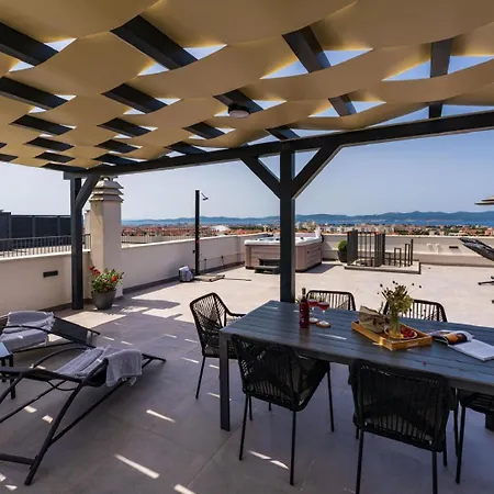 Апартаменты Luxury Penthouse Aria *