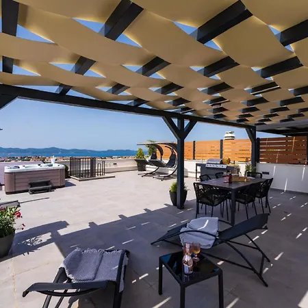 Luxury Penthouse Aria *